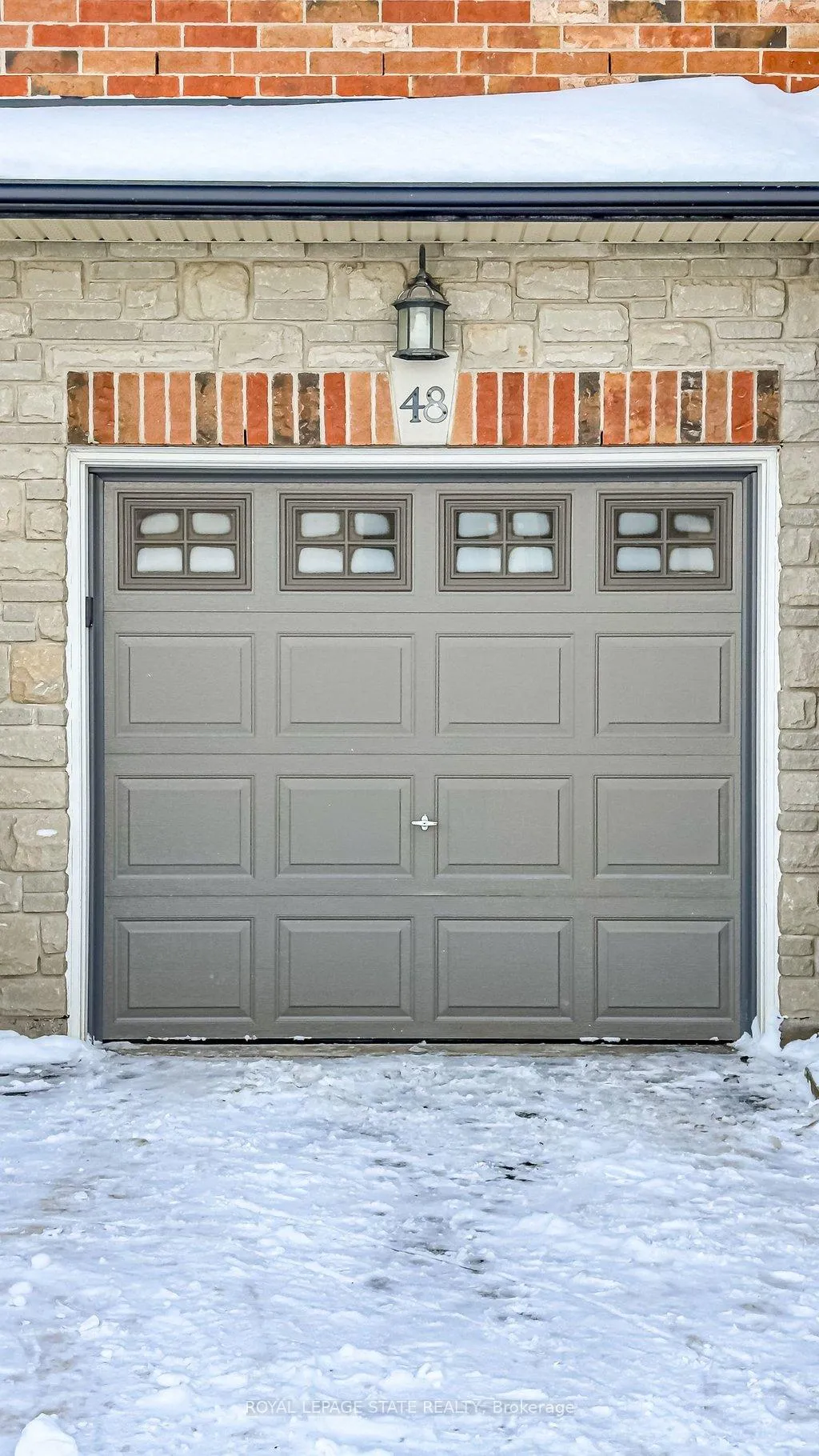 Photo 3 of Unit 48, 60 Cloverleaf Drive, Hamilton, Meadowlands — HOMEH