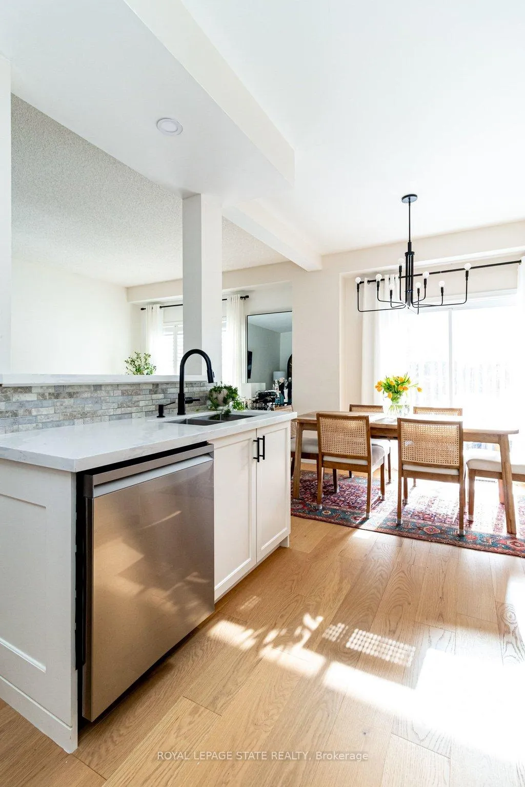 Photo 20 of Unit 48, 60 Cloverleaf Drive, Hamilton, Meadowlands — HOMEH