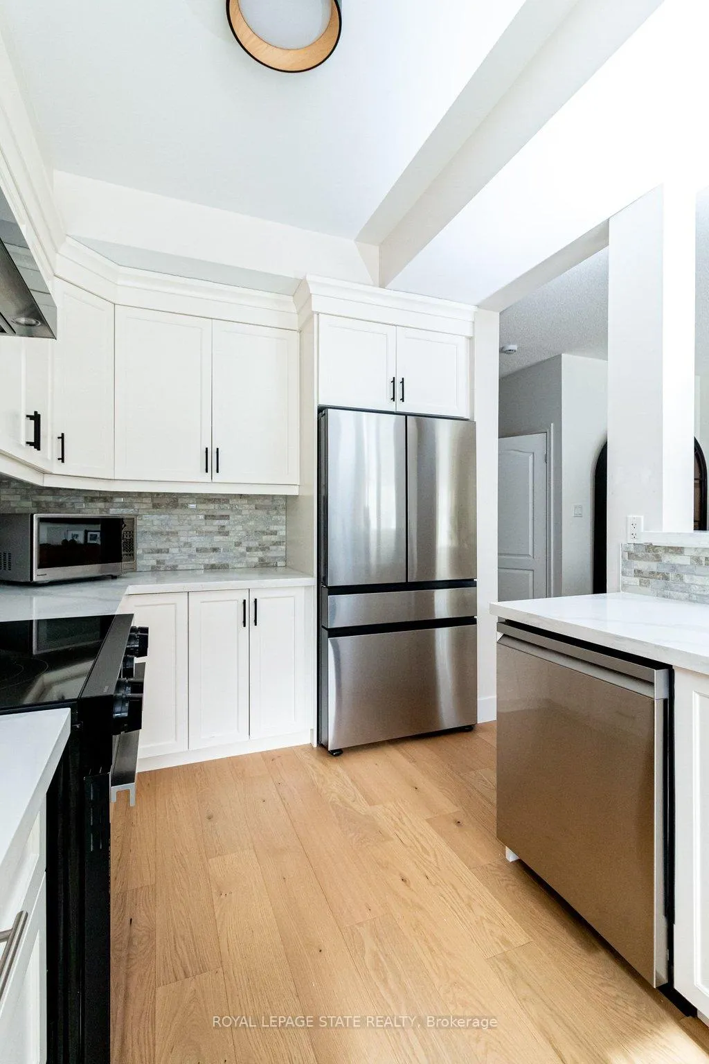 Photo 24 of Unit 48, 60 Cloverleaf Drive, Hamilton, Meadowlands — HOMEH