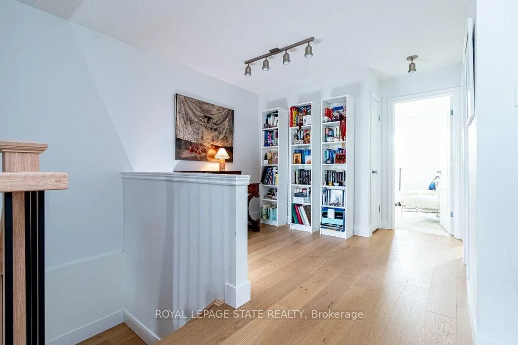 Photo 27 of Unit 48, 60 Cloverleaf Drive, Hamilton, Meadowlands — HOMEH
