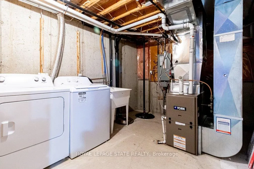 Photo 43 of Unit 48, 60 Cloverleaf Drive, Hamilton, Meadowlands — HOMEH