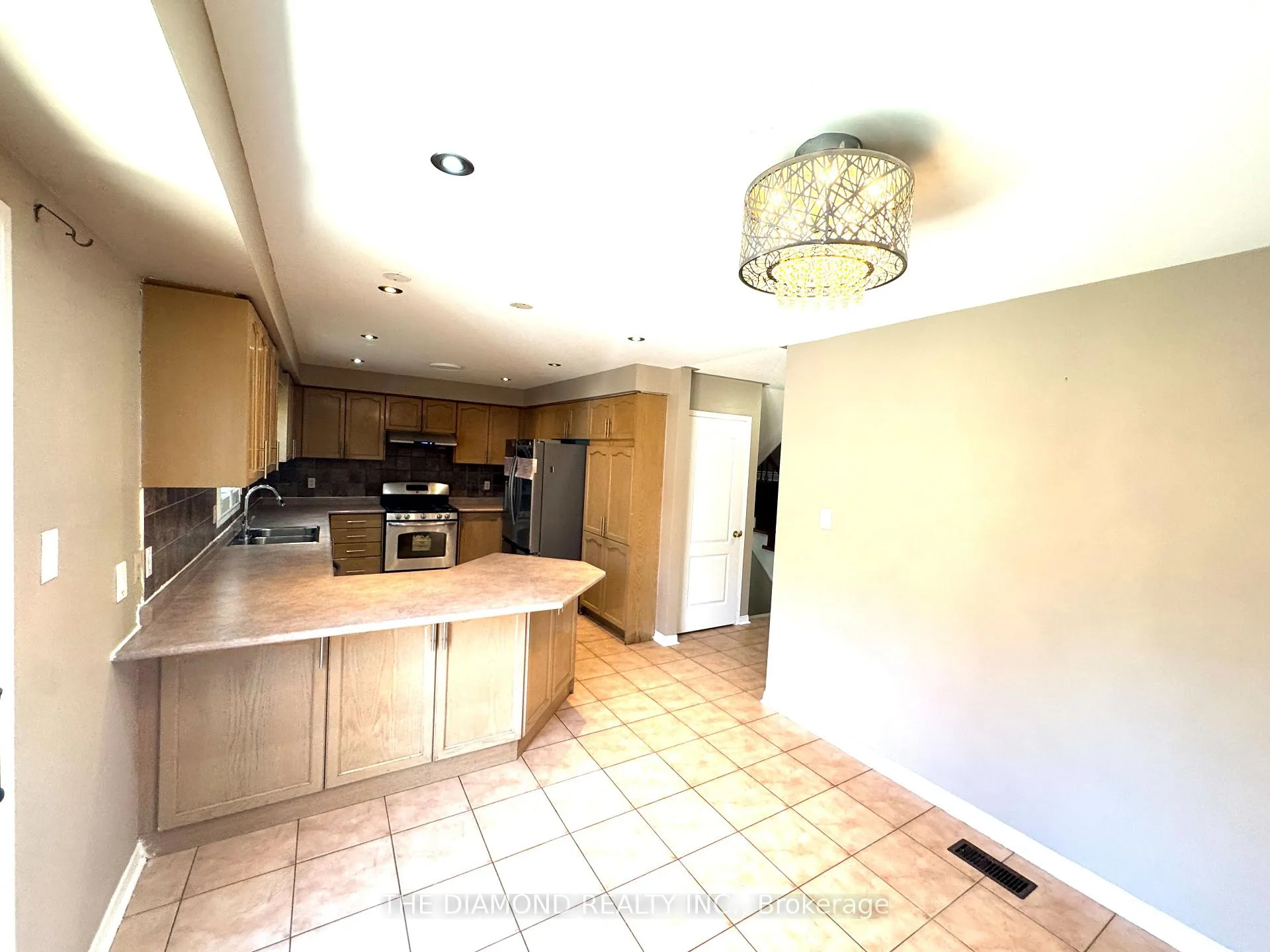 Photo 5 of 95 Giraffe Avenue, Brampton, Sandringham-Wellington — HOMEH