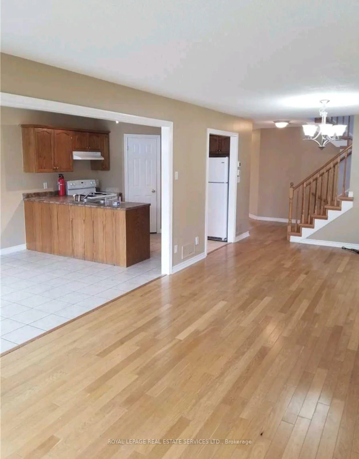 Photo 3 of 2109 Scottscraig Drive, Oshawa, Kedron — HOMEH