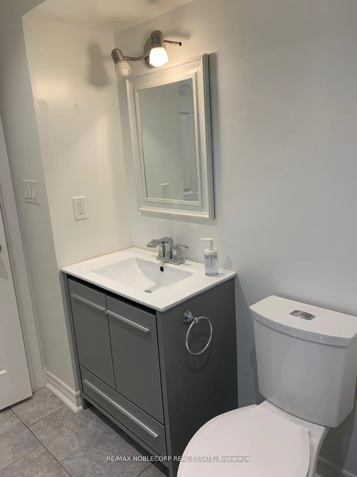 Photo 9 of Unit Lower, 694 Emerson Avenue, Oshawa, Donevan — HOMEH
