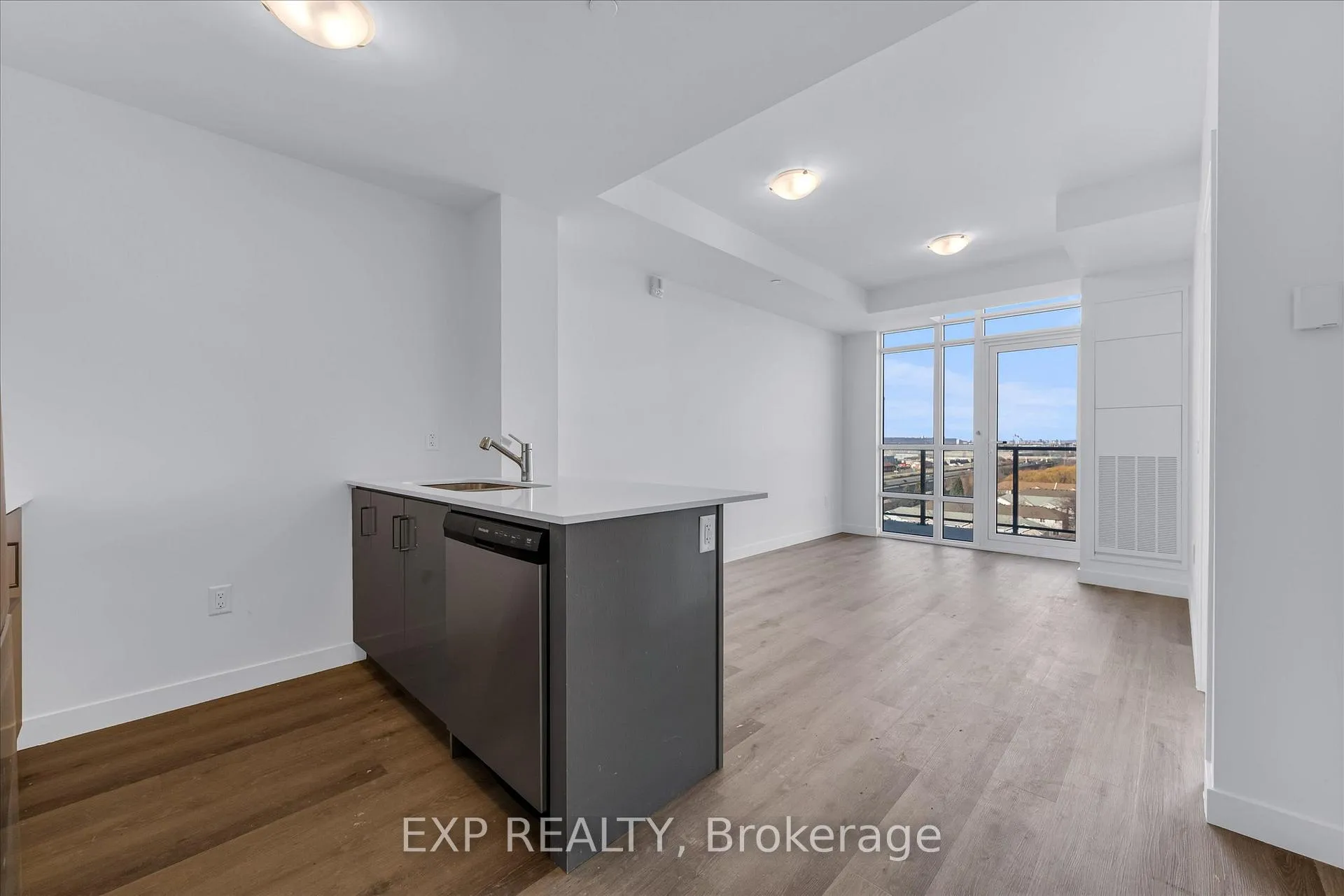 Photo 2 of Unit 906, 461 Green Rd, Hamilton, Lakeshore — HOMEH