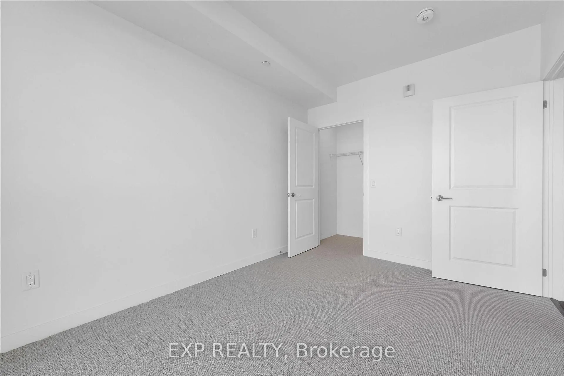 Photo 10 of Unit 906, 461 Green Rd, Hamilton, Lakeshore — HOMEH