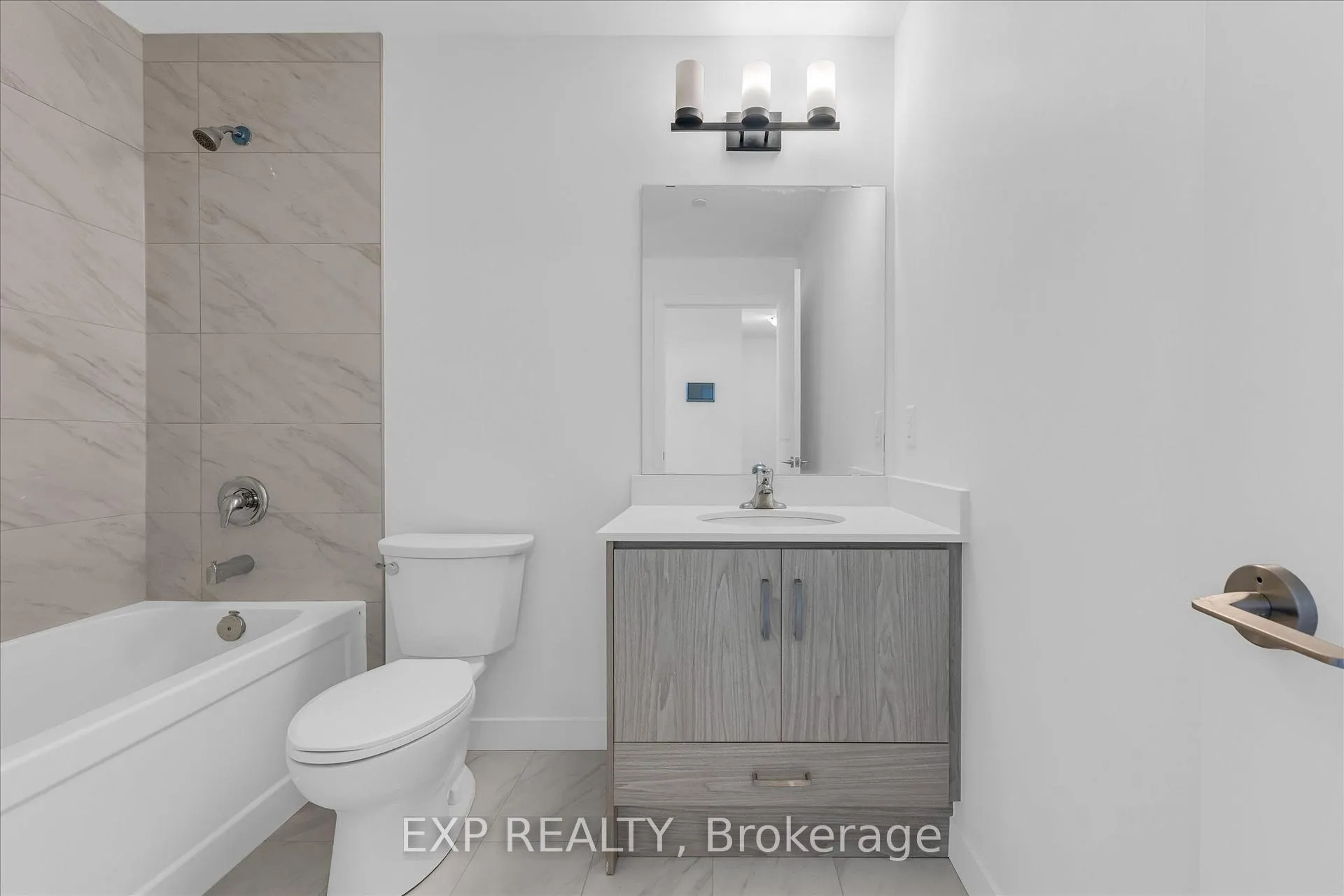Photo 13 of Unit 906, 461 Green Rd, Hamilton, Lakeshore — HOMEH