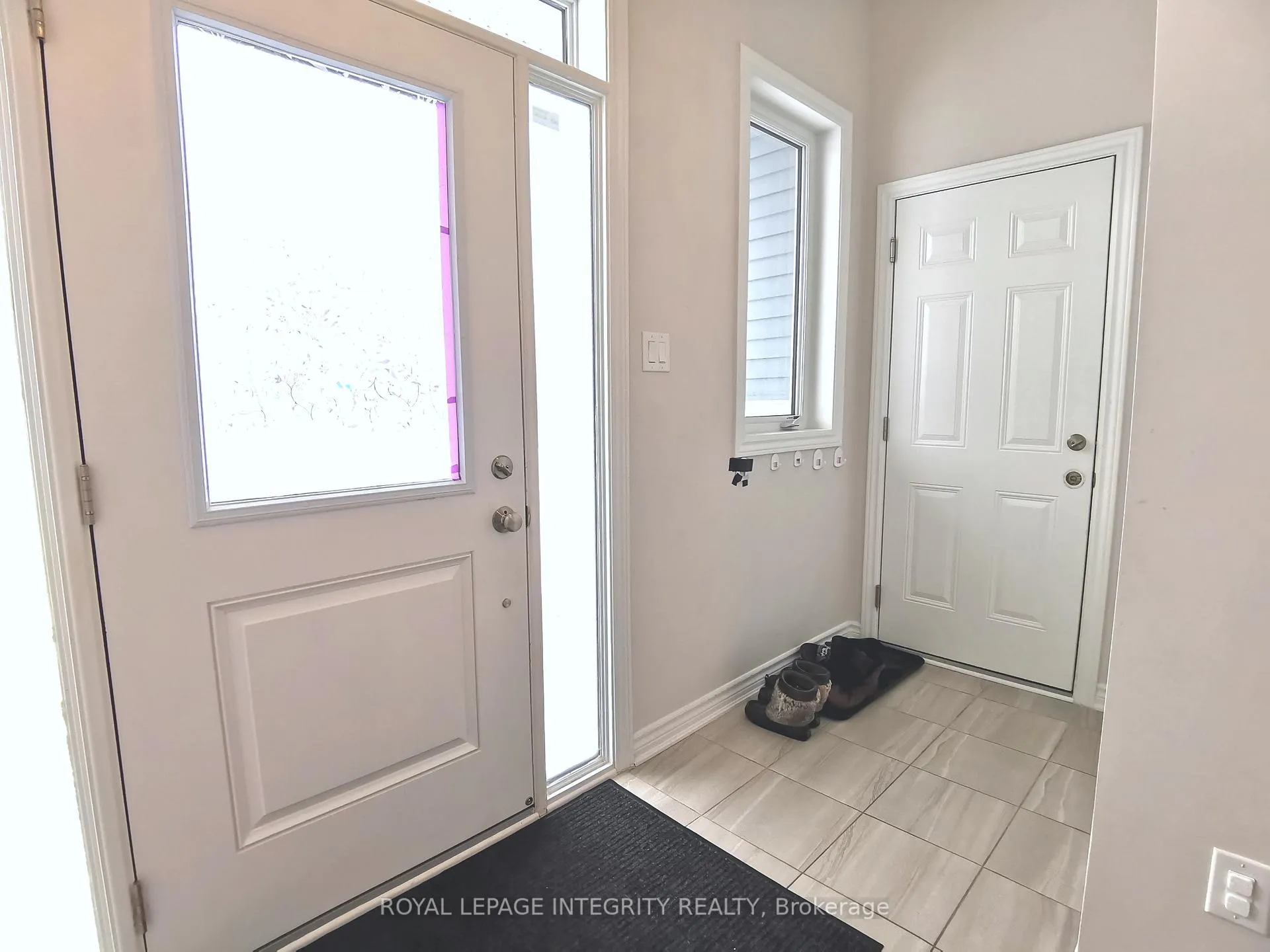 Photo 3 of 52 Focality Crescent, Ottawa, Barrhaven - Half Moon Bay — HOMEH