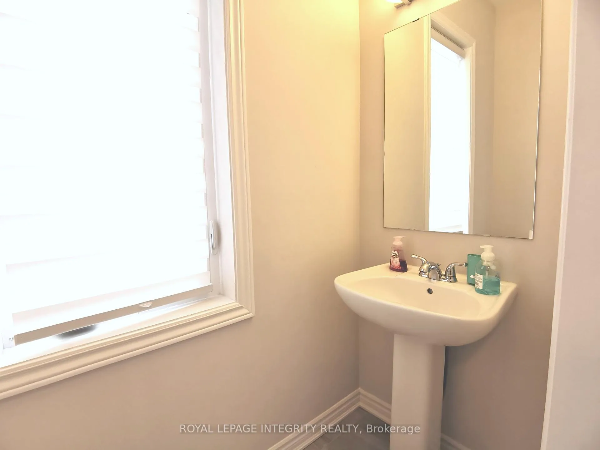 Photo 4 of 52 Focality Crescent, Ottawa, Barrhaven - Half Moon Bay — HOMEH