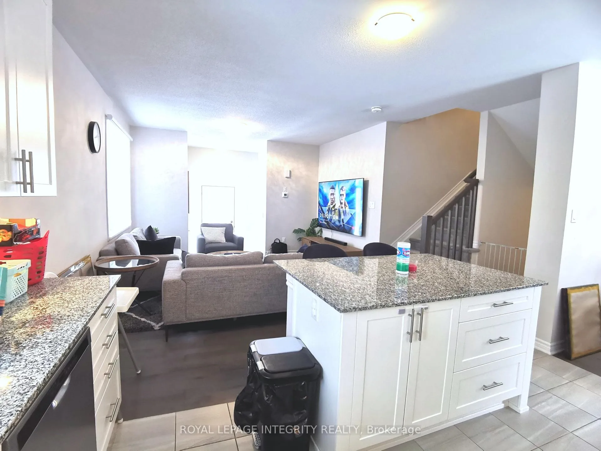 Photo 11 of 52 Focality Crescent, Ottawa, Barrhaven - Half Moon Bay — HOMEH