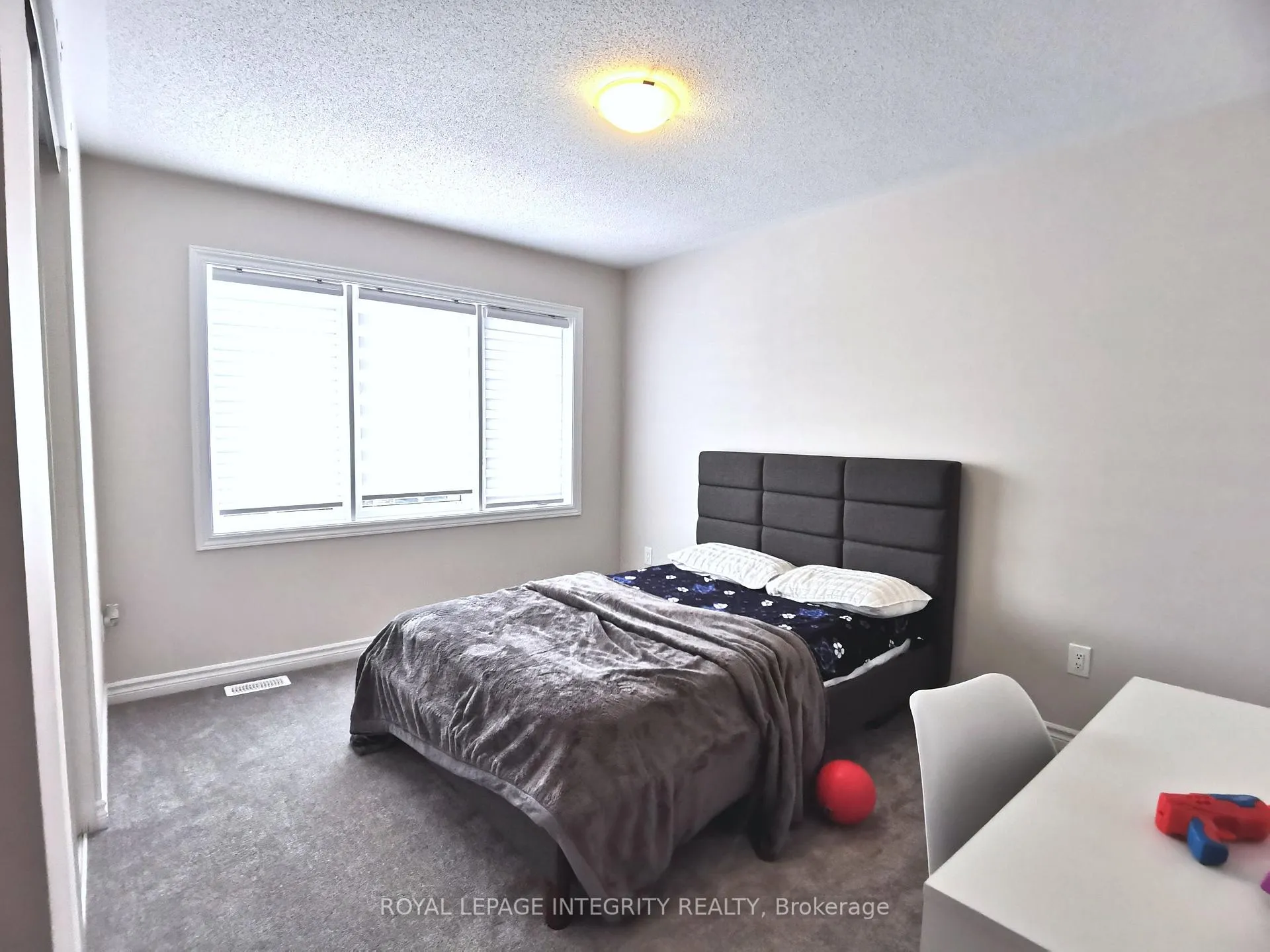 Photo 16 of 52 Focality Crescent, Ottawa, Barrhaven - Half Moon Bay — HOMEH