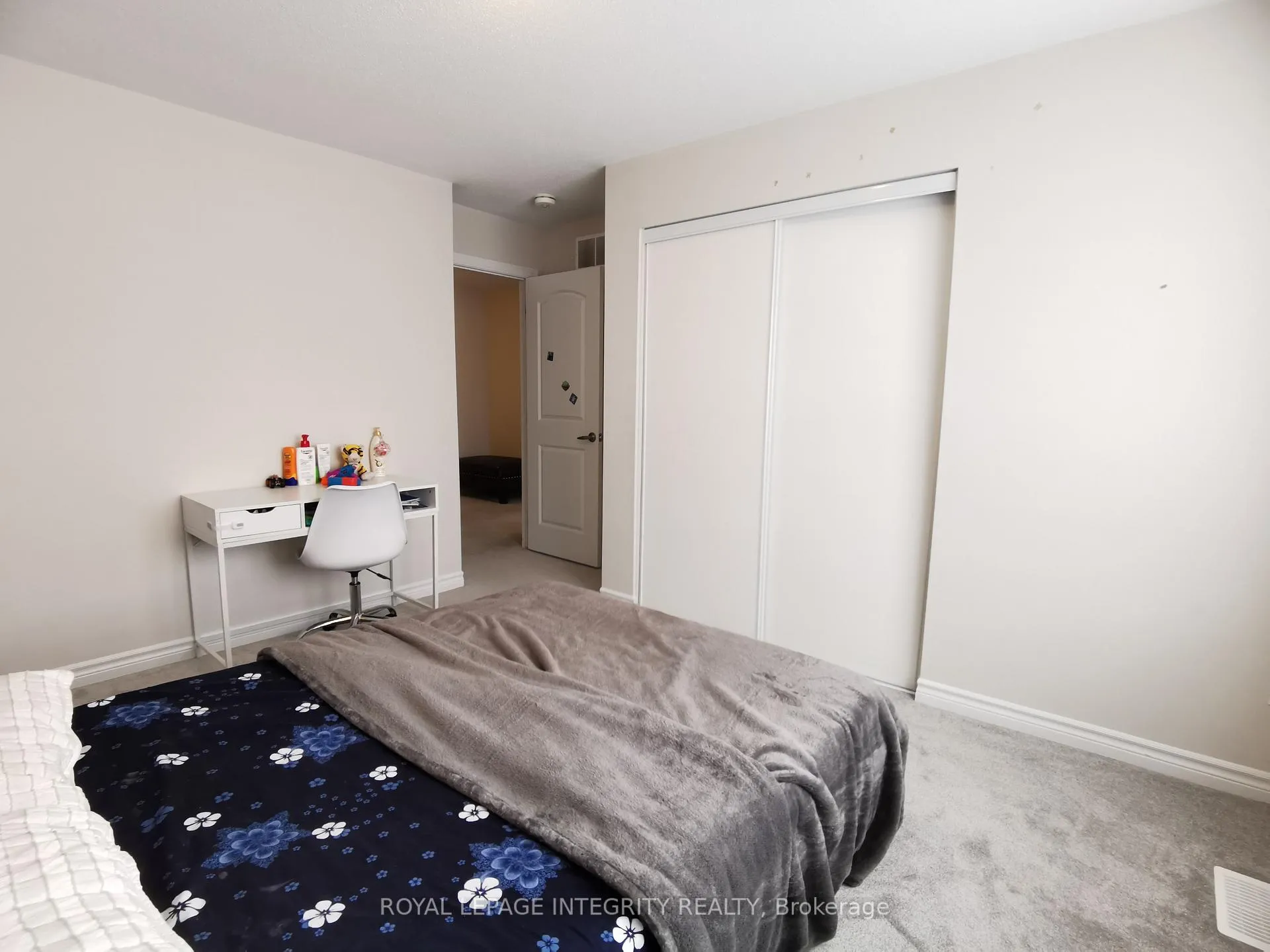 Photo 17 of 52 Focality Crescent, Ottawa, Barrhaven - Half Moon Bay — HOMEH