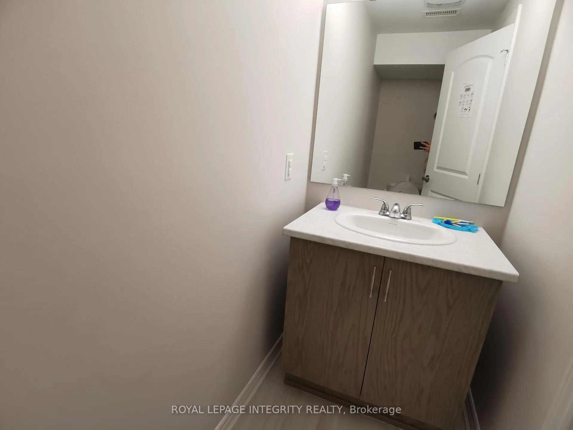 Photo 27 of 52 Focality Crescent, Ottawa, Barrhaven - Half Moon Bay — HOMEH