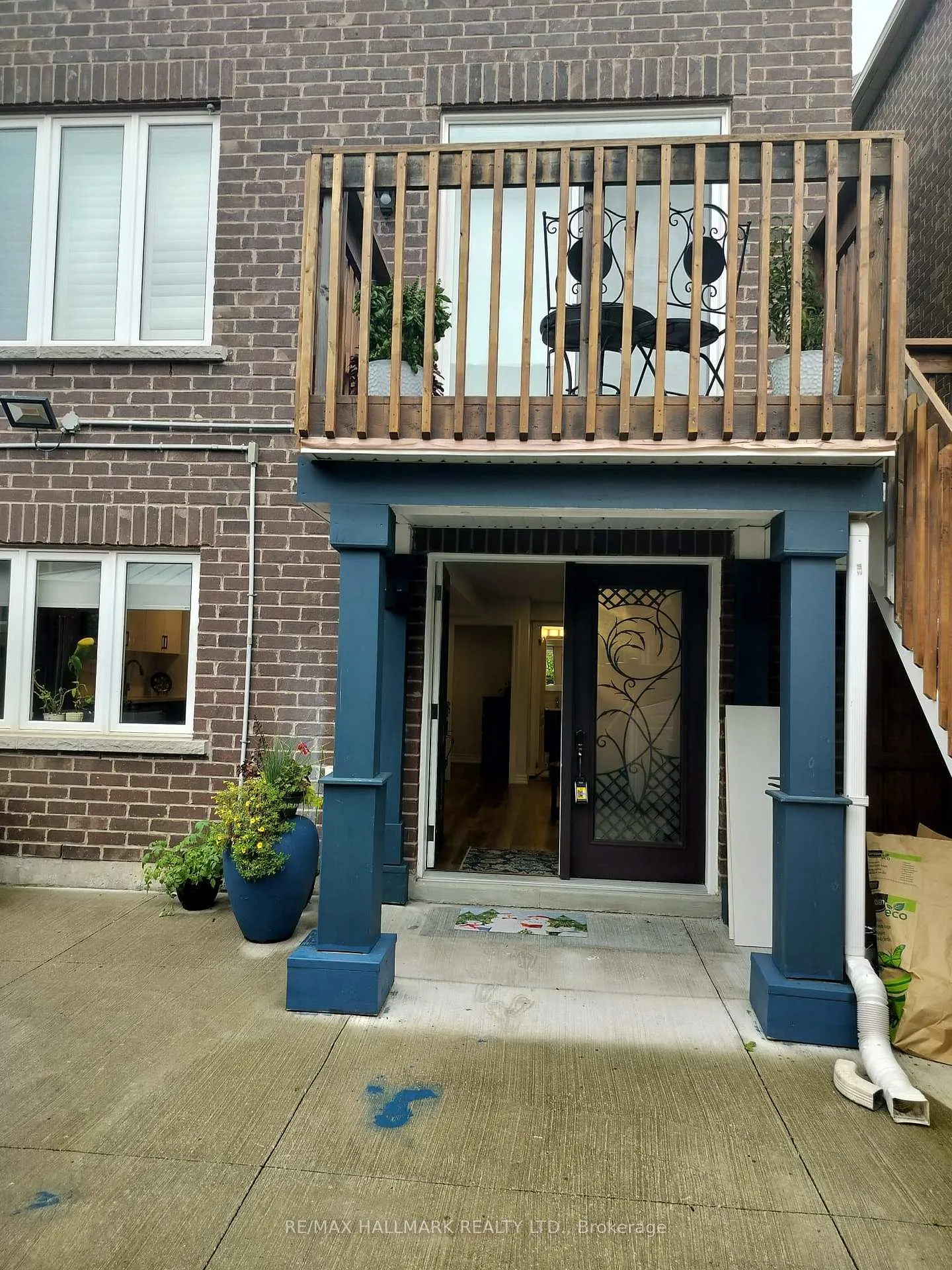 Front of 371 Savoline Boulevard