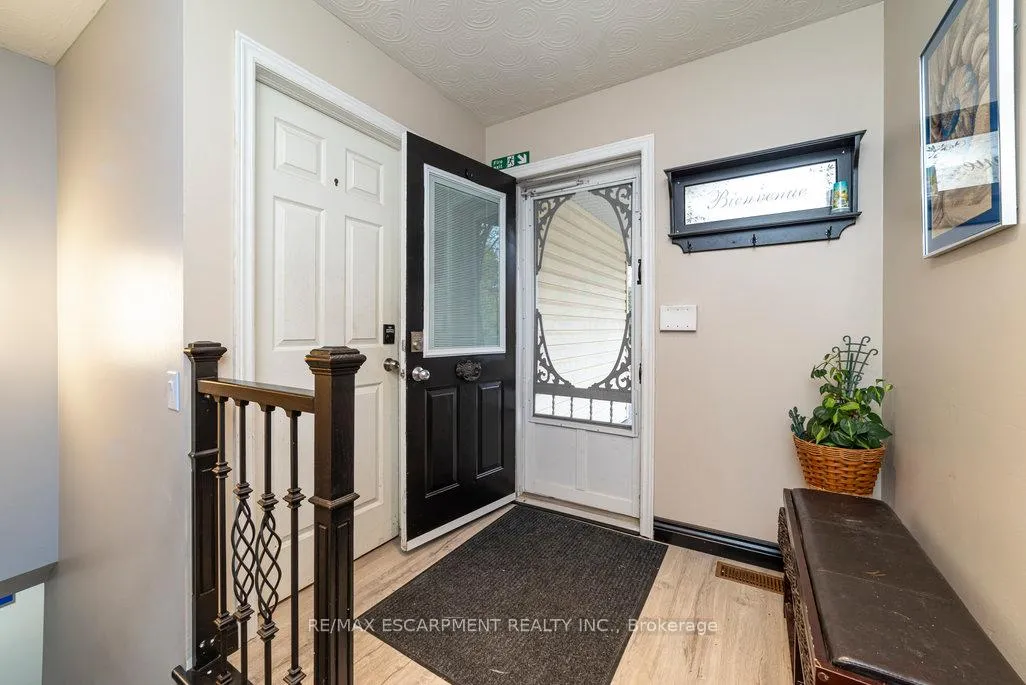 Photo 2 of Unit Lower, 3215 Cemetery Road, Hamilton, Rural Glanbrook — HOMEH