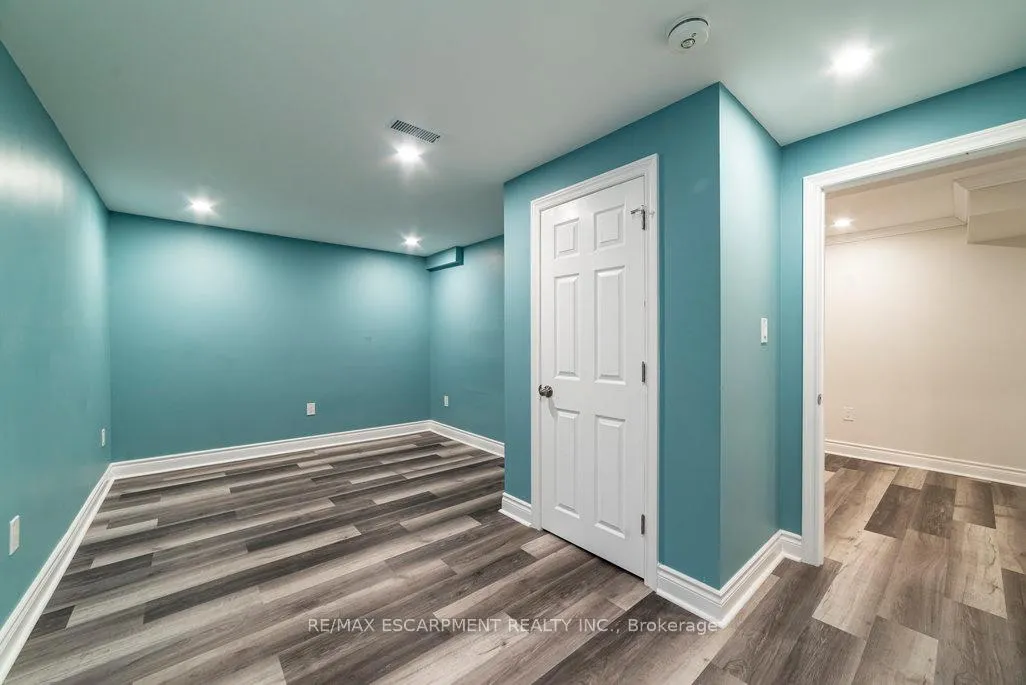 Photo 15 of Unit Lower, 3215 Cemetery Road, Hamilton, Rural Glanbrook — HOMEH