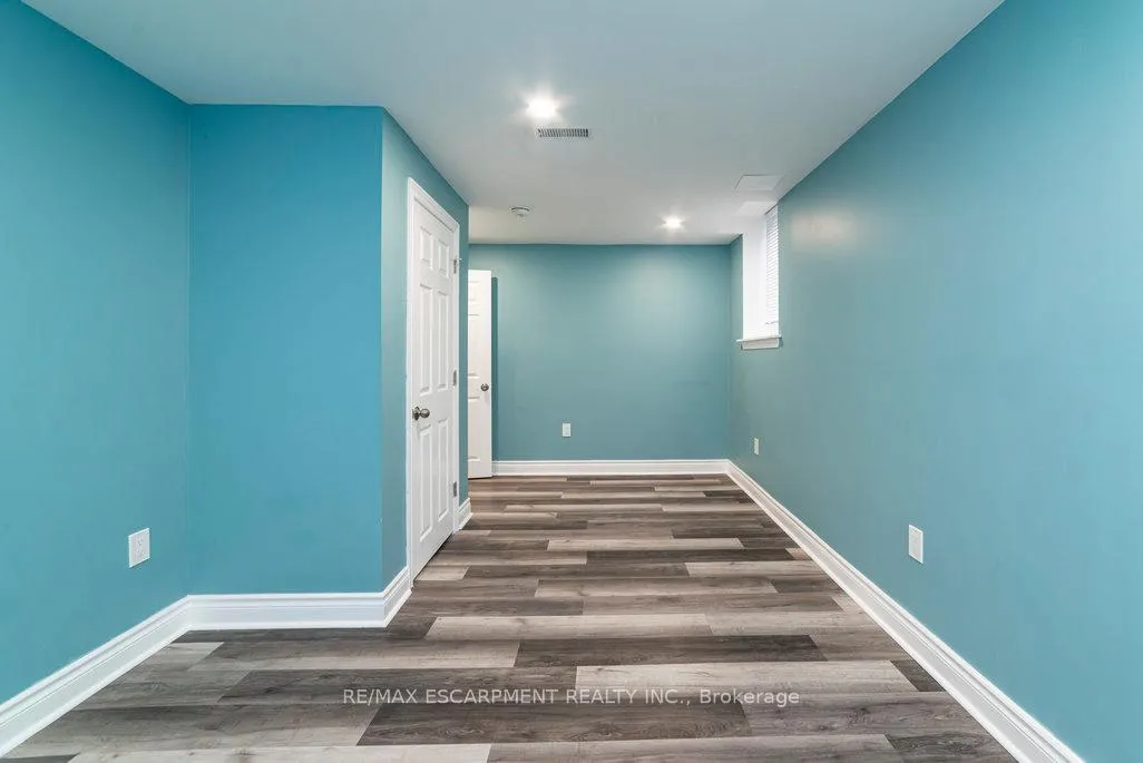 Photo 16 of Unit Lower, 3215 Cemetery Road, Hamilton, Rural Glanbrook — HOMEH