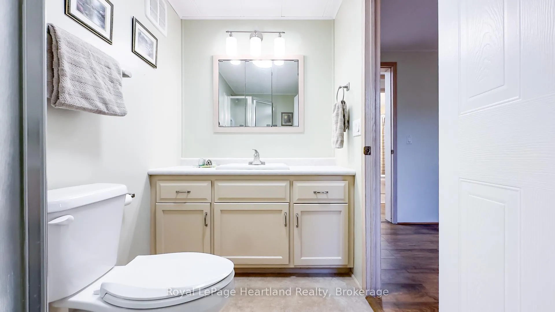 Photo 17 of 30 Algonquin Lane, Ashfield-Colborne-Wawanosh, Colborne Twp — HOMEH