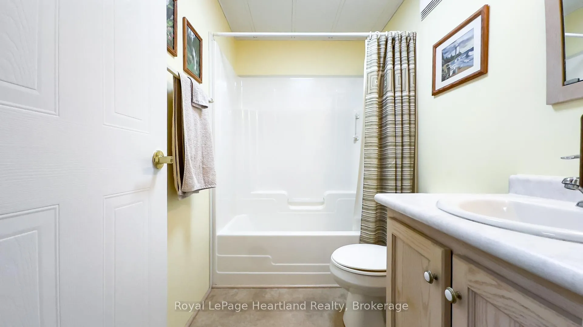 Photo 23 of 30 Algonquin Lane, Ashfield-Colborne-Wawanosh, Colborne Twp — HOMEH