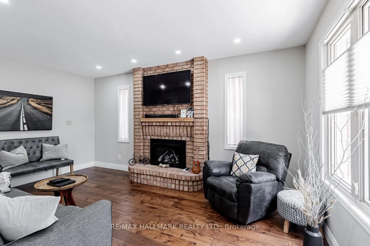Photo 18 of 66 Stratton Crescent, Whitby, Rolling Acres — HOMEH