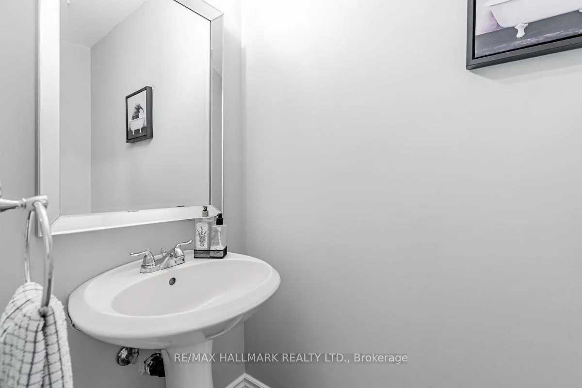 Photo 19 of 66 Stratton Crescent, Whitby, Rolling Acres — HOMEH