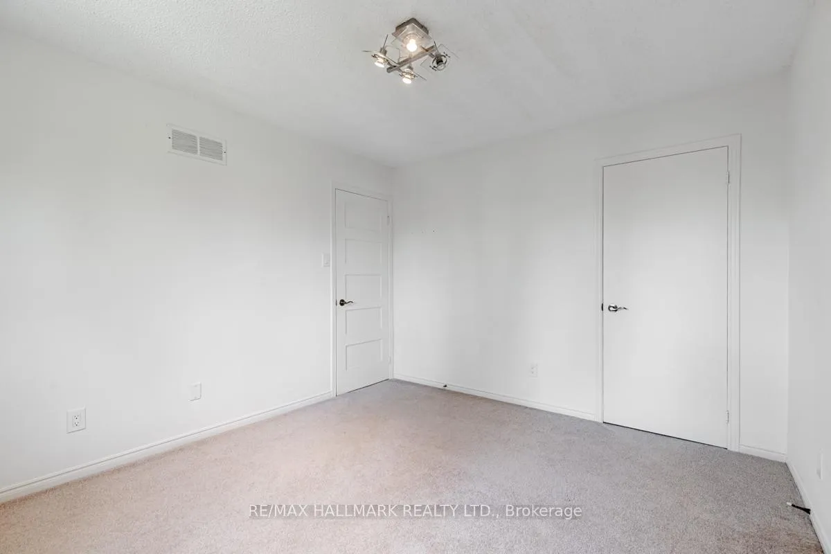 Photo 25 of 66 Stratton Crescent, Whitby, Rolling Acres — HOMEH
