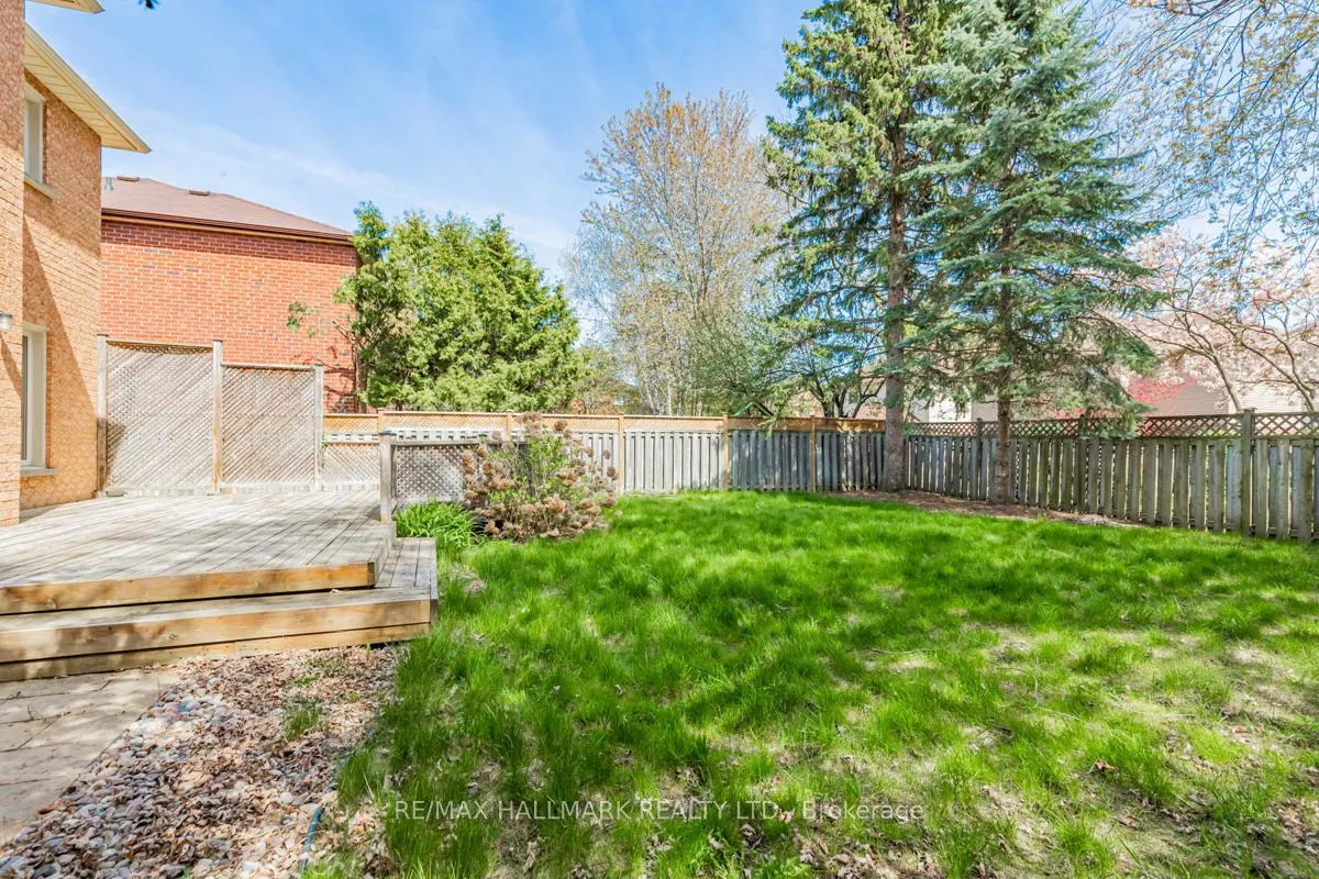Photo 38 of 66 Stratton Crescent, Whitby, Rolling Acres — HOMEH