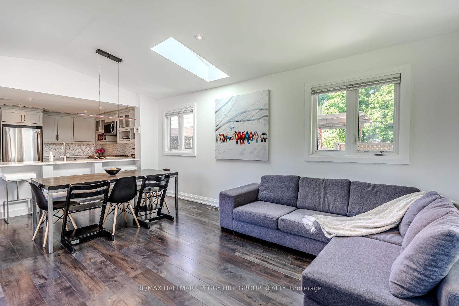 Photo 2 of 10 Jill's Court, Barrie, Grove East — HOMEH