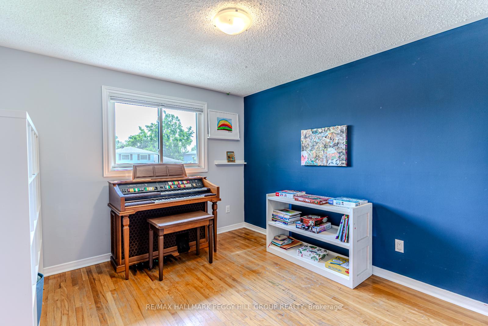Photo 10 of 10 Jill's Court, Barrie, Grove East — HOMEH
