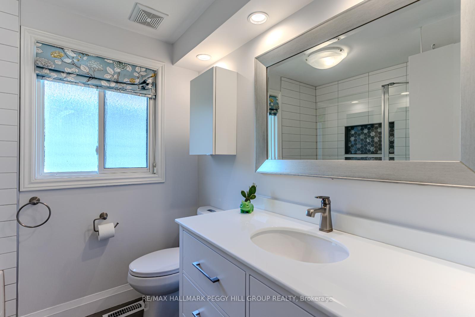Photo 11 of 10 Jill's Court, Barrie, Grove East — HOMEH