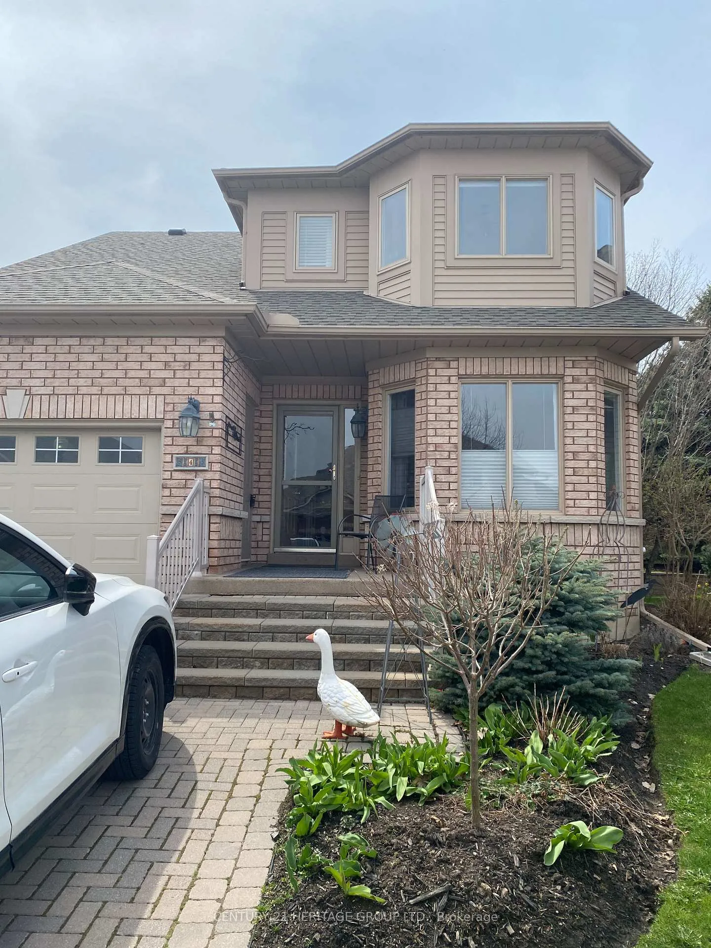 Photo 1 of 4 Artisan Lane, New Tecumseth, Alliston — HOMEH
