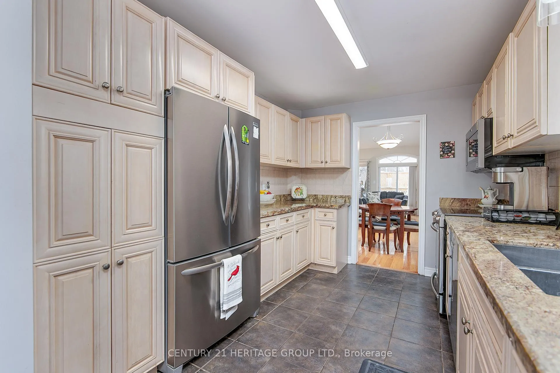 Photo 5 of 4 Artisan Lane, New Tecumseth, Alliston — HOMEH
