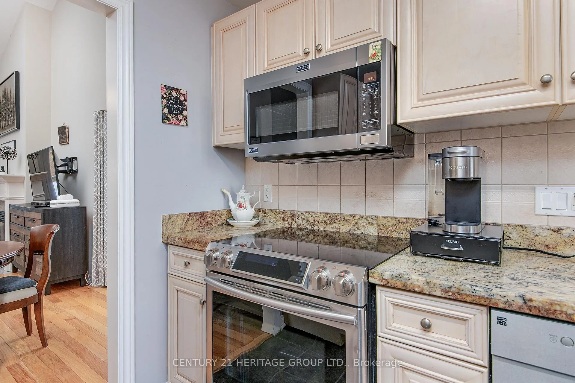 Photo 7 of 4 Artisan Lane, New Tecumseth, Alliston — HOMEH