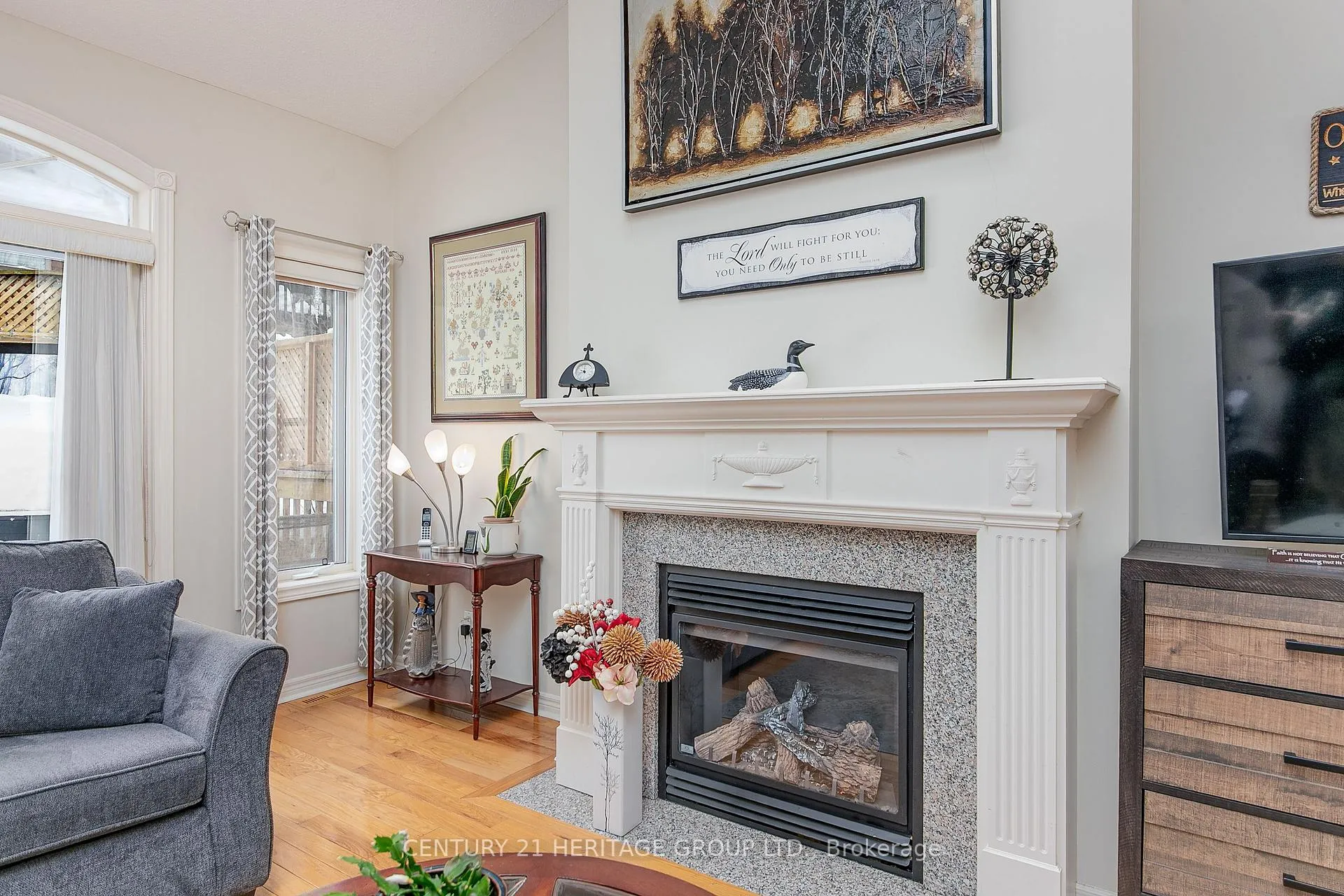 Photo 12 of 4 Artisan Lane, New Tecumseth, Alliston — HOMEH