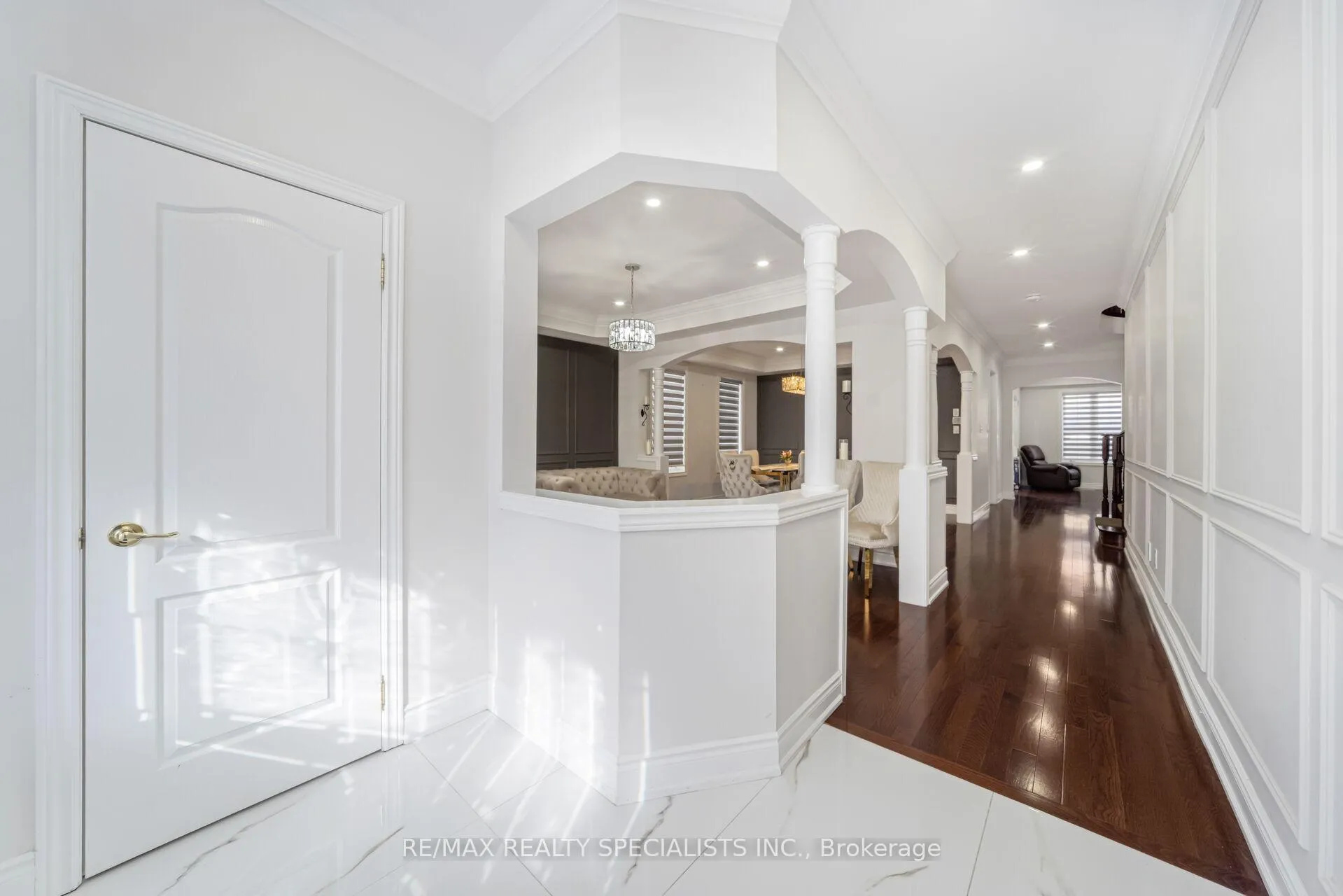 Photo 5 of 21 Quatro Crescent, Brampton, Bram East — HOMEH