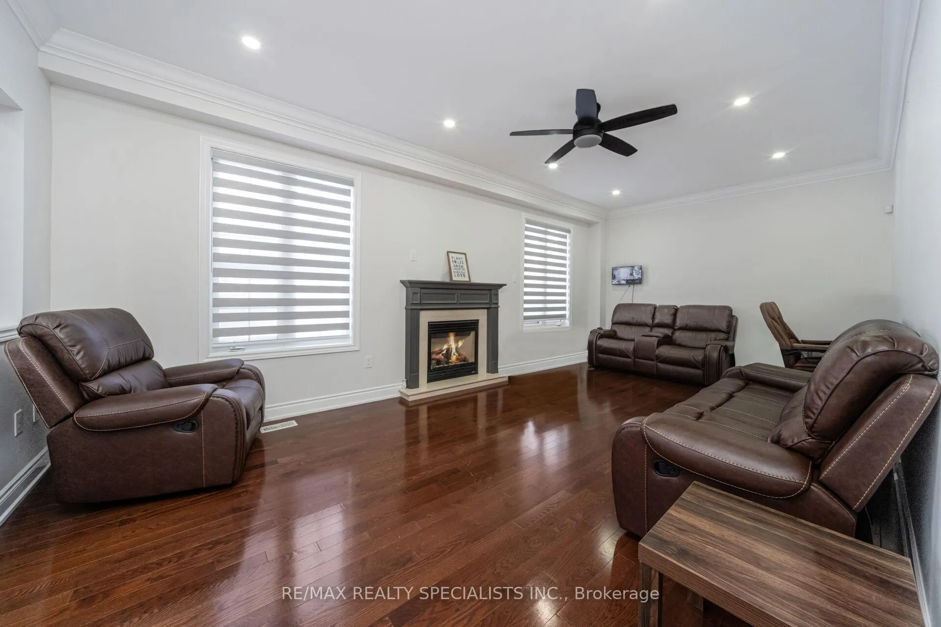 Photo 11 of 21 Quatro Crescent, Brampton, Bram East — HOMEH
