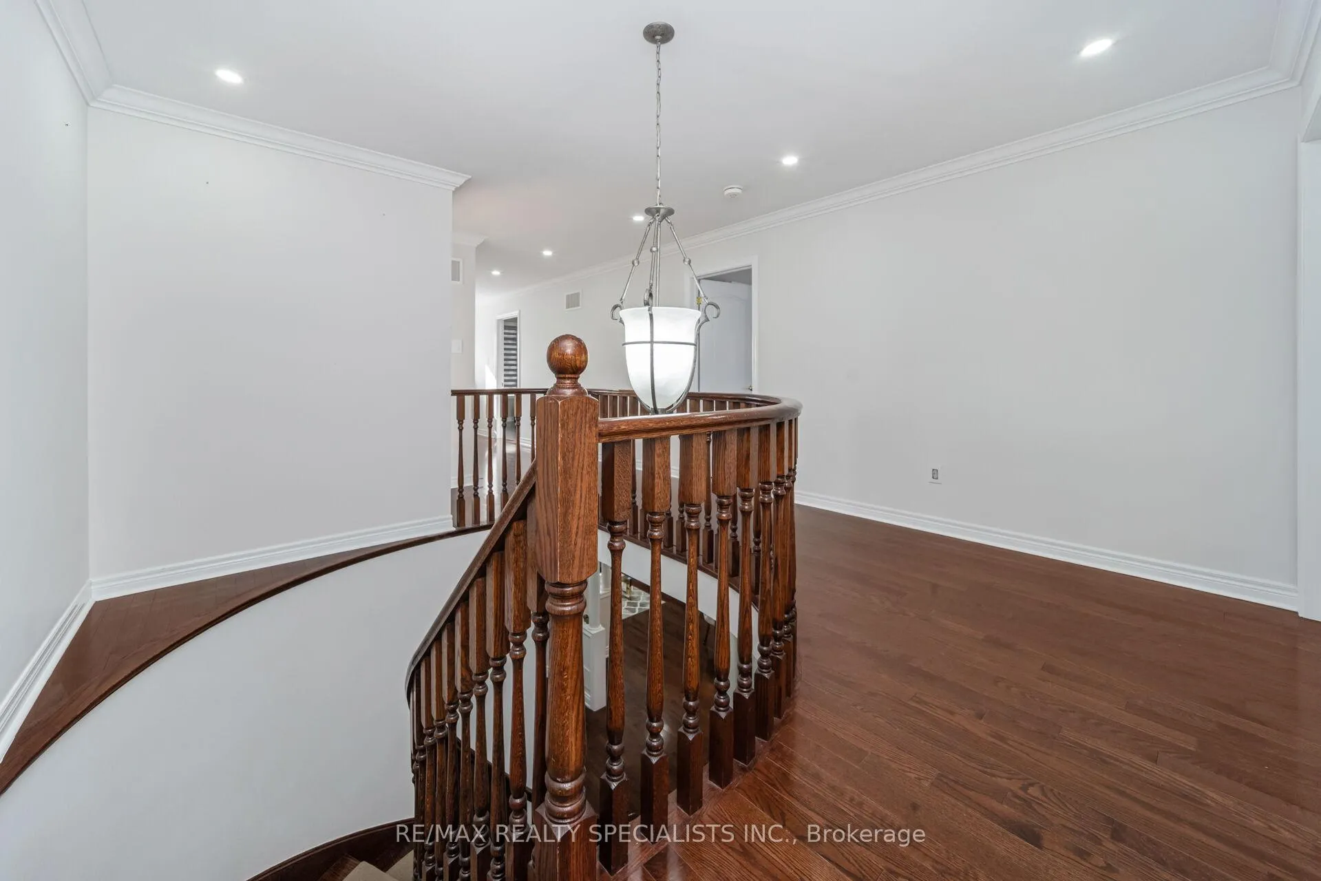 Photo 23 of 21 Quatro Crescent, Brampton, Bram East — HOMEH