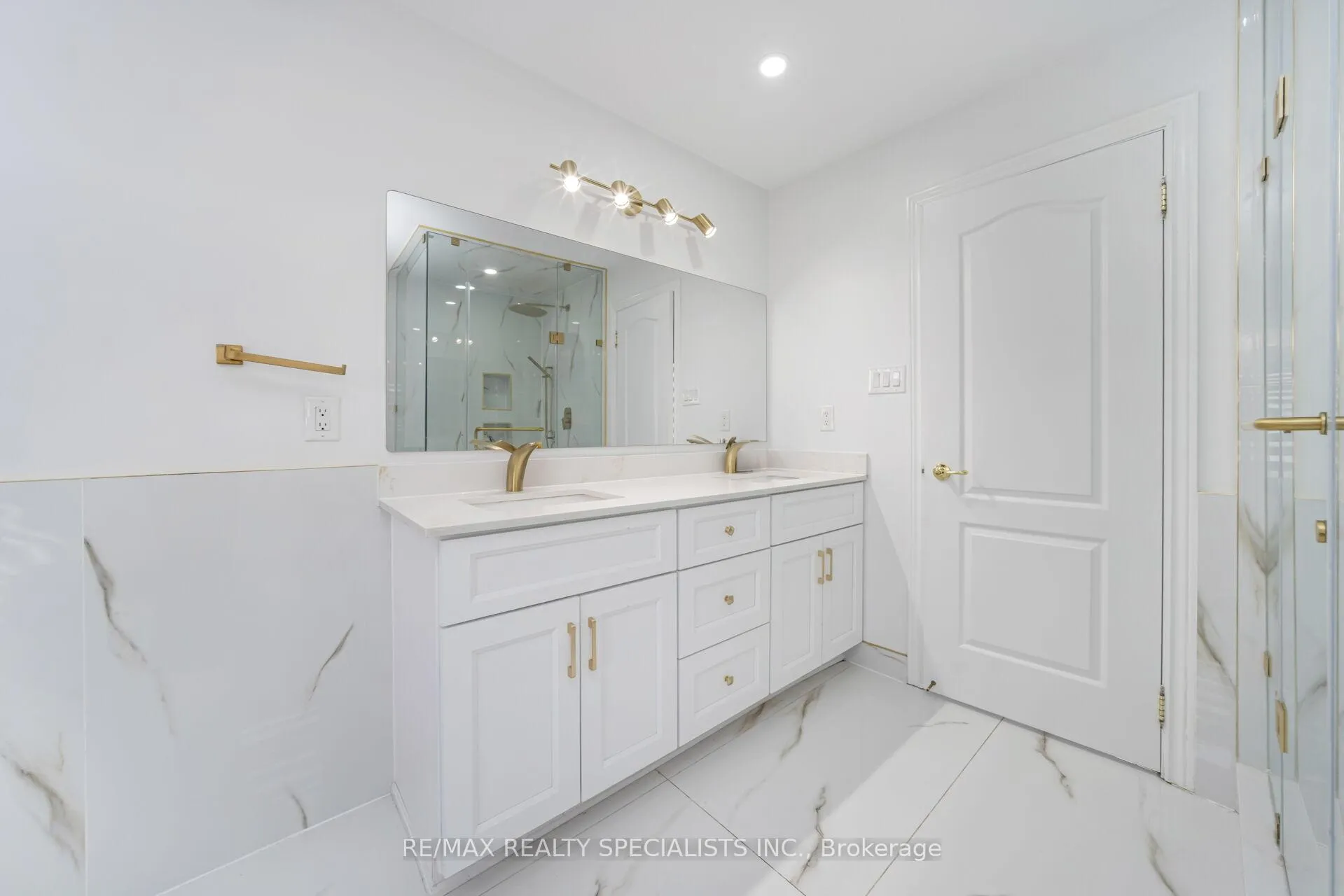 Photo 32 of 21 Quatro Crescent, Brampton, Bram East — HOMEH
