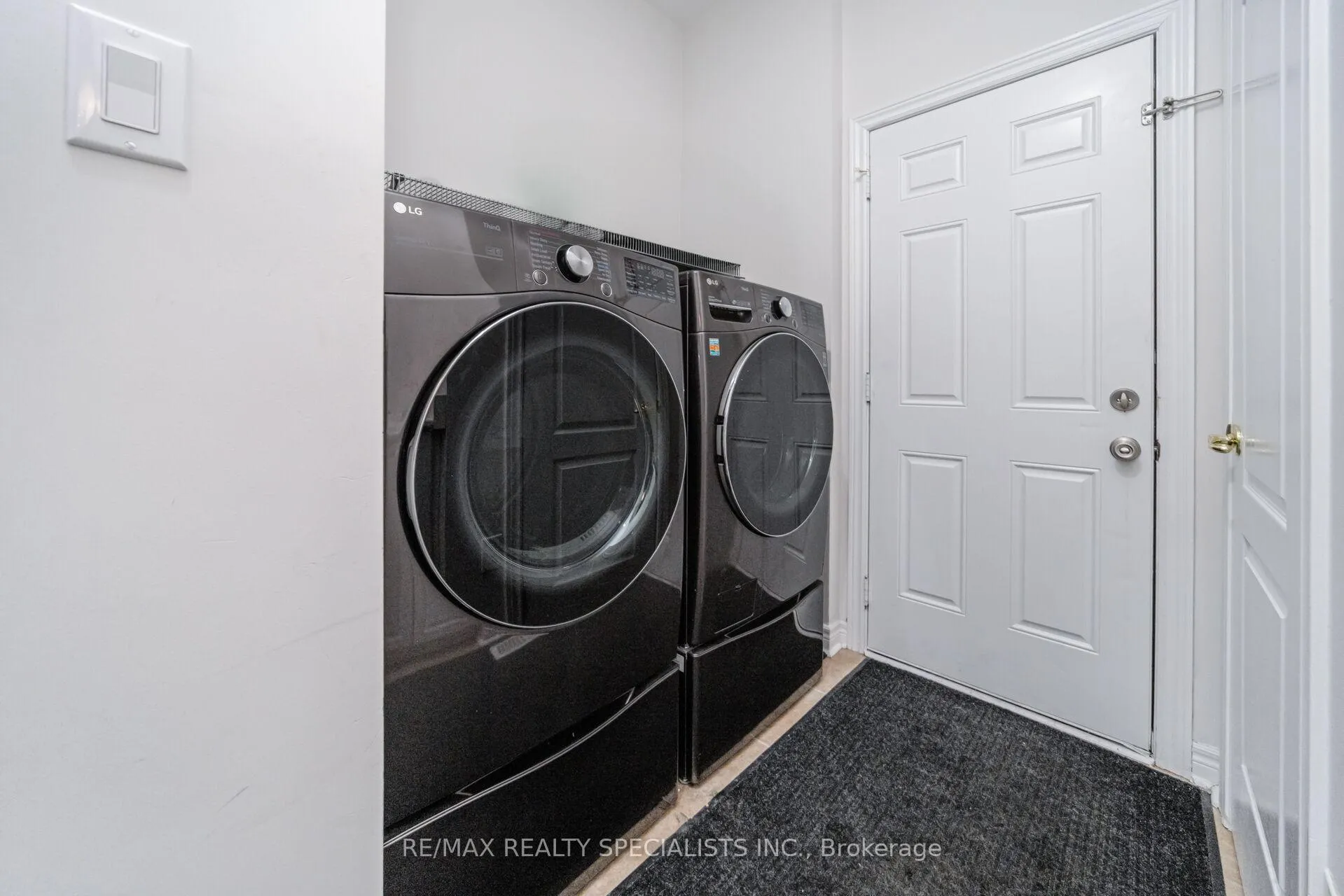 Photo 47 of 21 Quatro Crescent, Brampton, Bram East — HOMEH