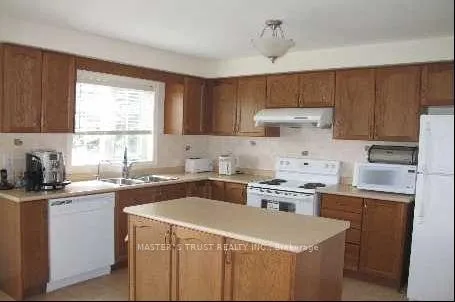 Photo 5 of 29 Warrington Way, Markham, Berczy — HOMEH