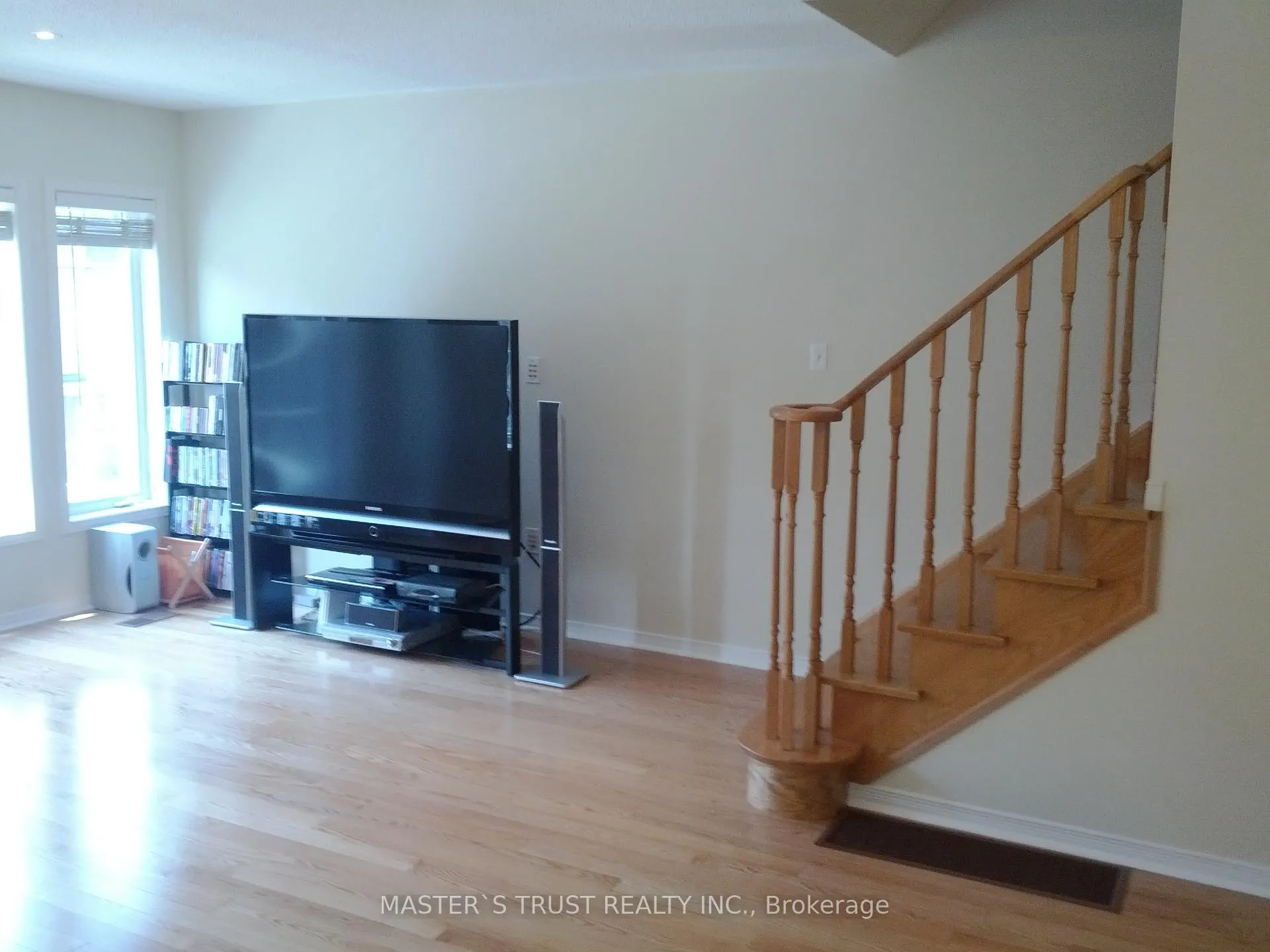 Photo 11 of 29 Warrington Way, Markham, Berczy — HOMEH