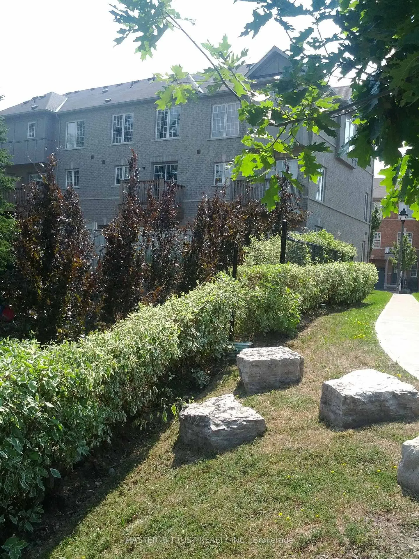 Photo 16 of 29 Warrington Way, Markham, Berczy — HOMEH