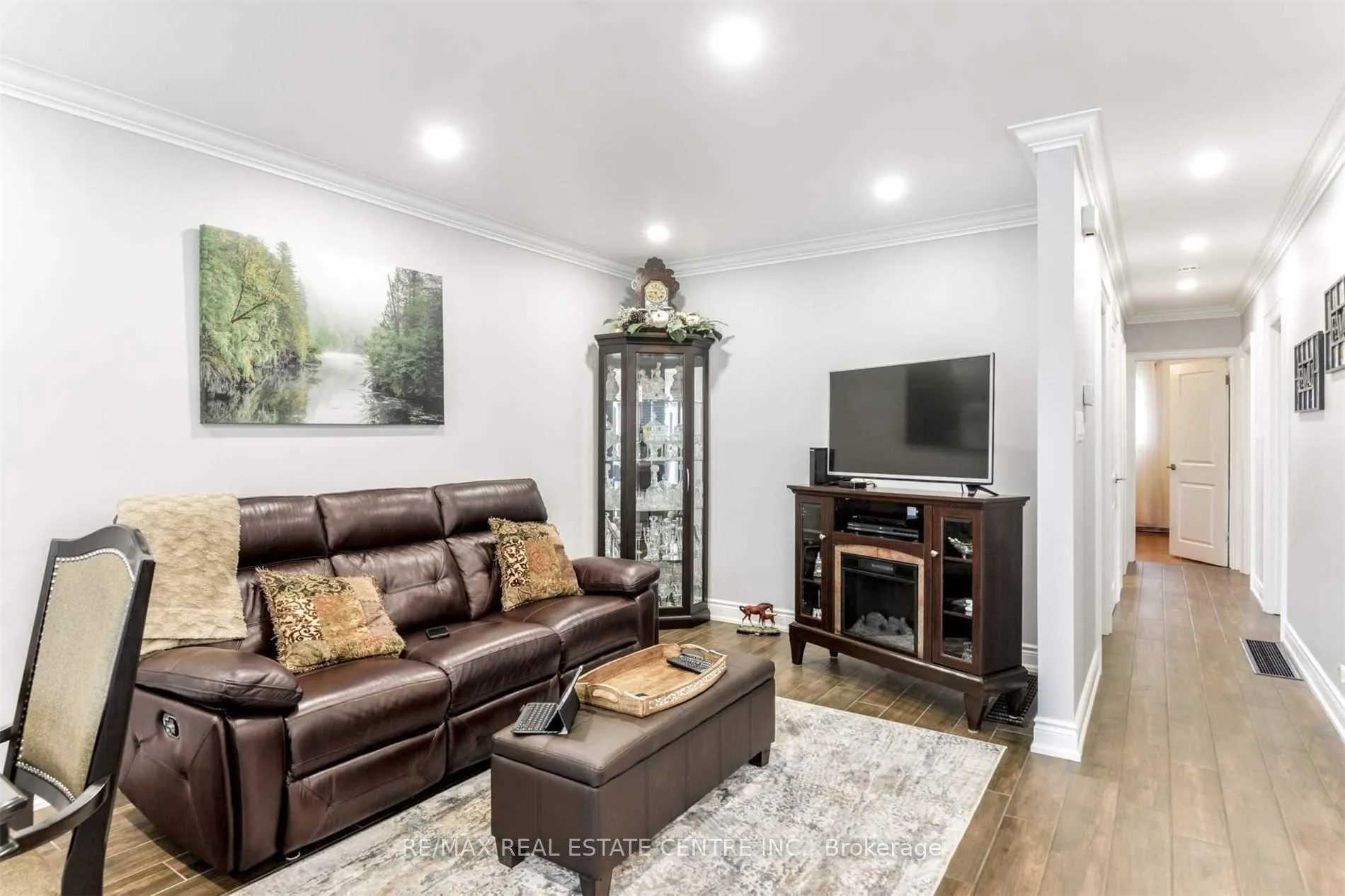 Photo 7 of Unit Main, 15 Northwood Drive, Brampton, Northwood Park — HOMEH