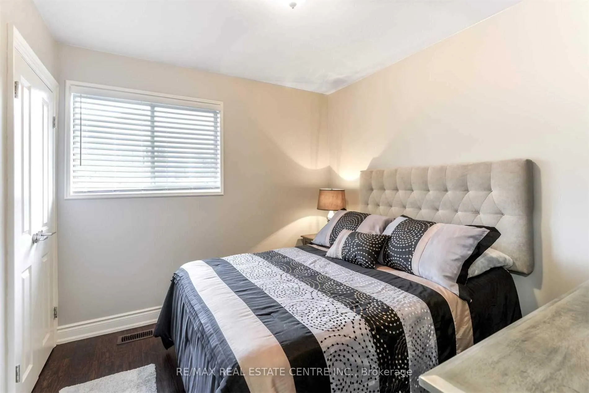 Photo 19 of Unit Main, 15 Northwood Drive, Brampton, Northwood Park — HOMEH