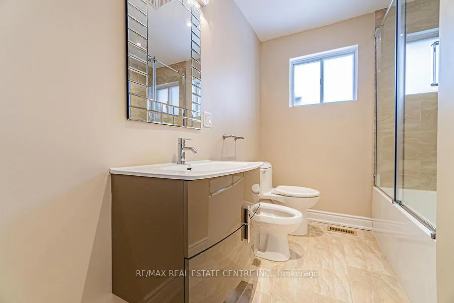 Photo 21 of Unit Main, 15 Northwood Drive, Brampton, Northwood Park — HOMEH