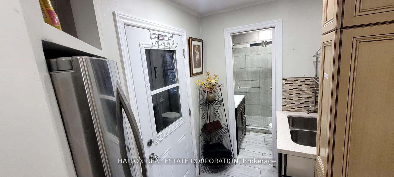 Photo 9 of Unit A, 2452 Cavendish Drive, Burlington, Brant Hills — HOMEH