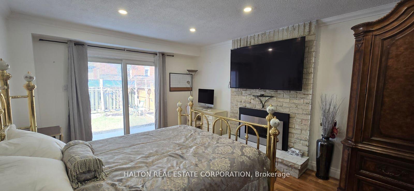 Photo 17 of Unit A, 2452 Cavendish Drive, Burlington, Brant Hills — HOMEH