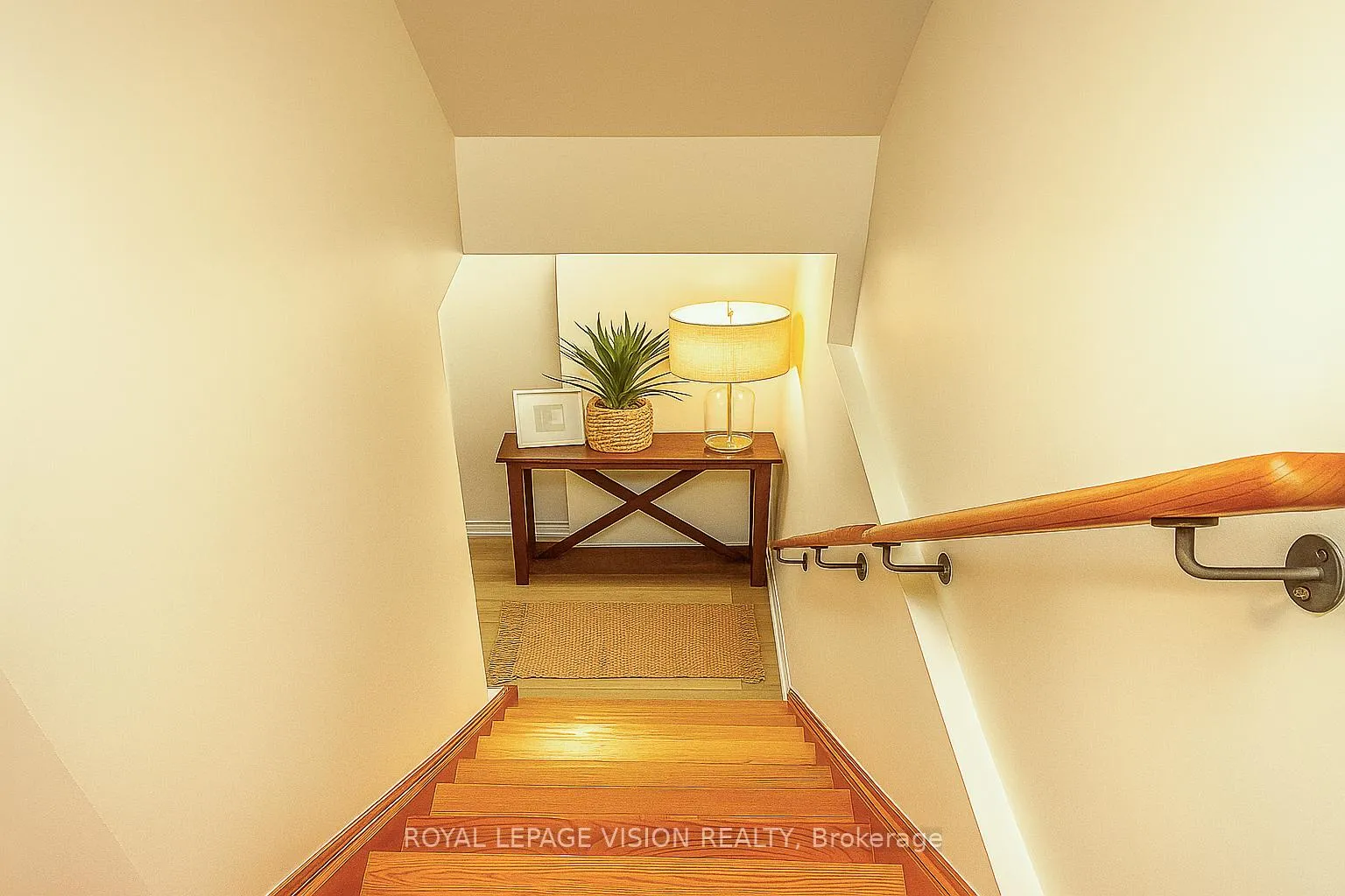 Photo 9 of 893 Transom Crescent, Milton, Willmott — HOMEH