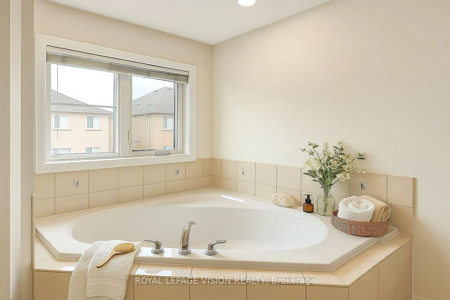 Photo 10 of 893 Transom Crescent, Milton, Willmott — HOMEH