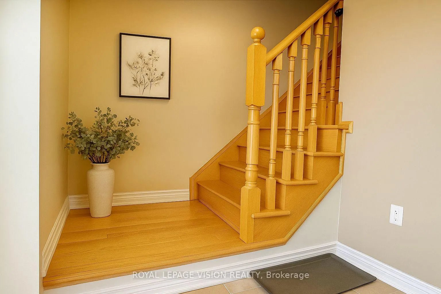 Photo 19 of 893 Transom Crescent, Milton, Willmott — HOMEH